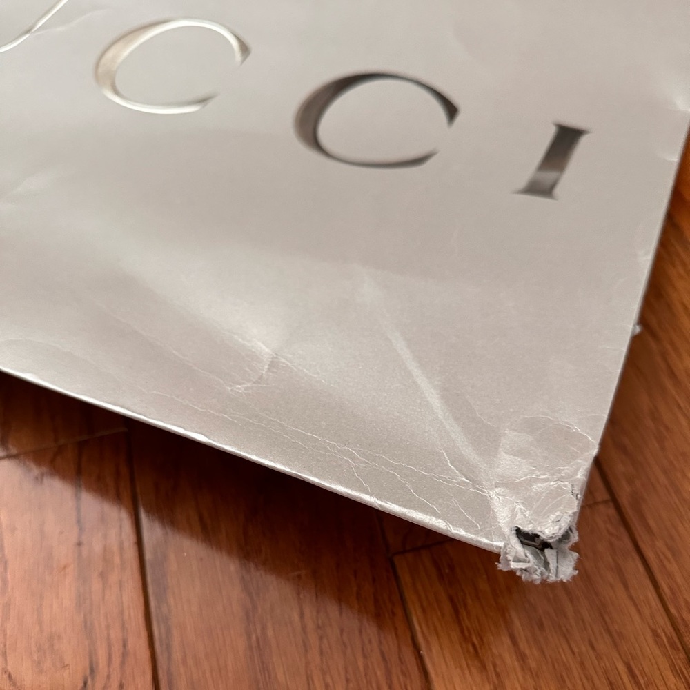 Gucci Paper Shopping Bags - Picture 12 of 12